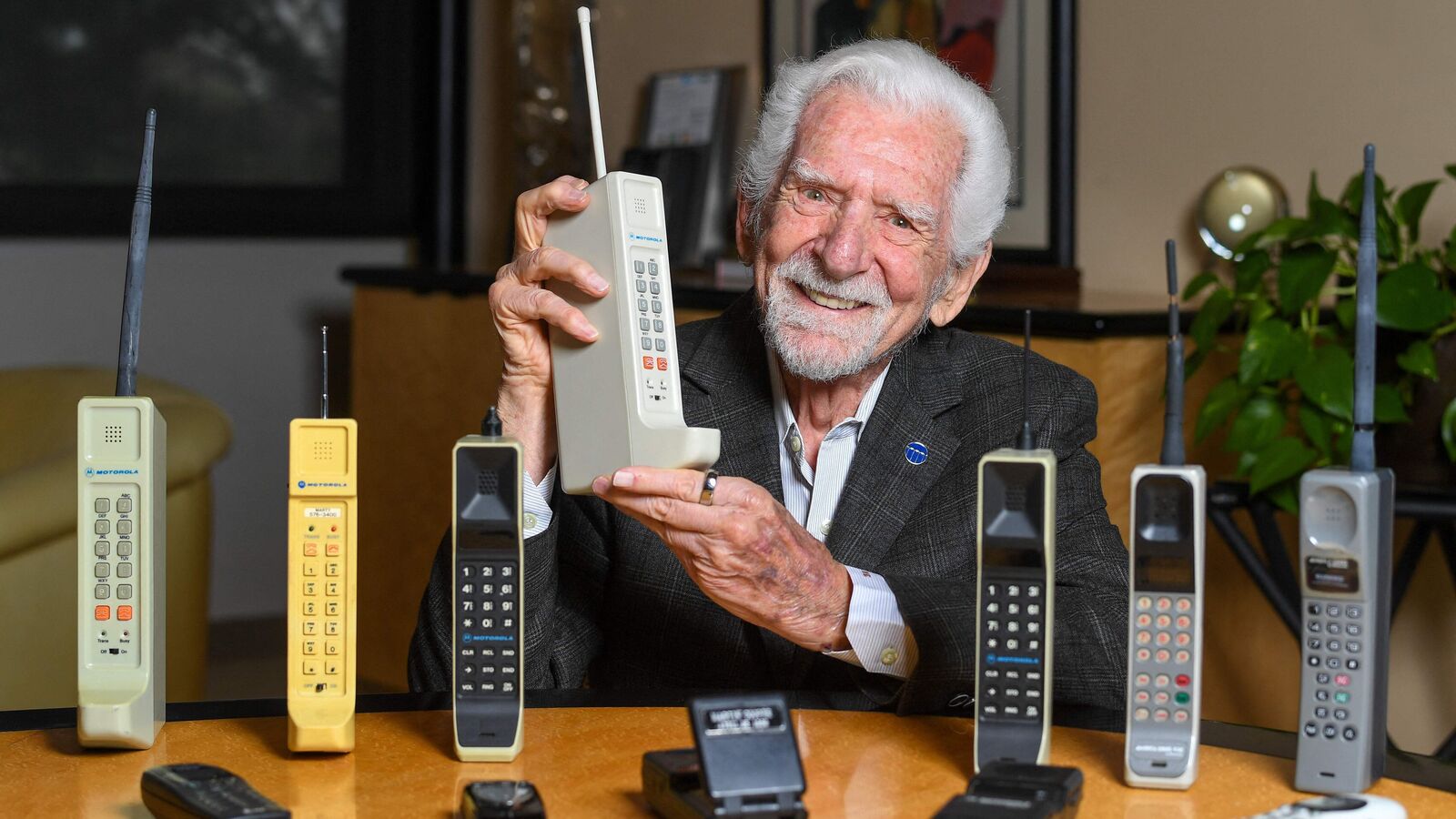 Martin Cooper: quem inventou o celular