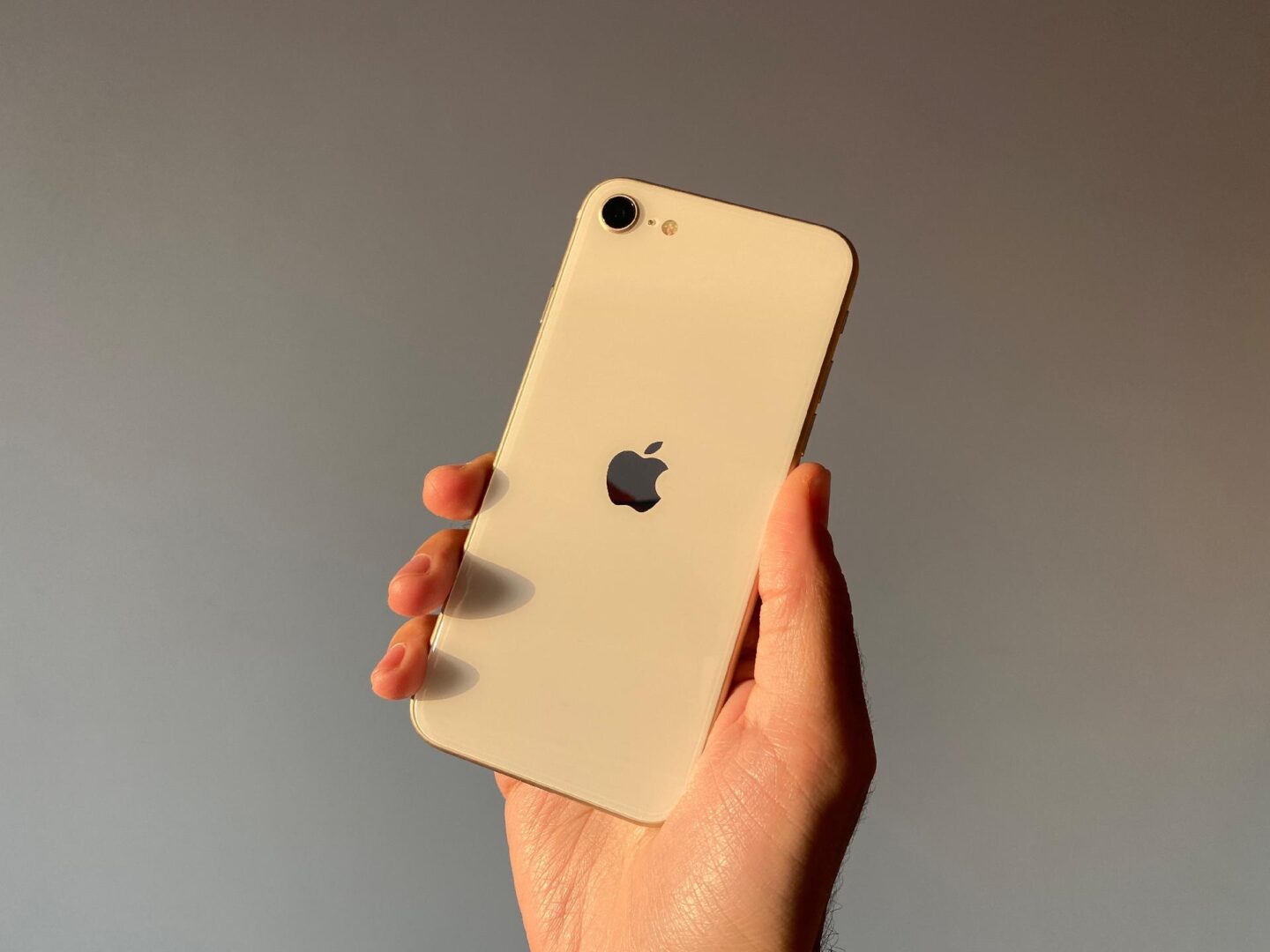 O mais recente da linha SE, a mais acessível de todos os modelos de iPhone